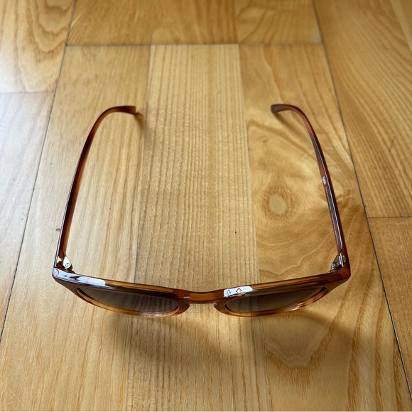 Sunski Yuba tortoise polarized sunglasses - Picture 3 of 10